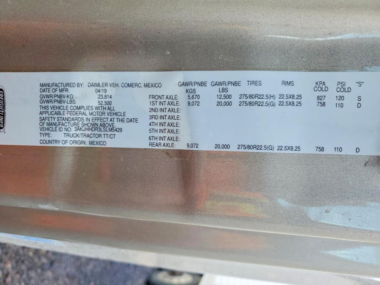 2020 Freigliner 2020 Freightliner Cascadia 126 Semi Truck