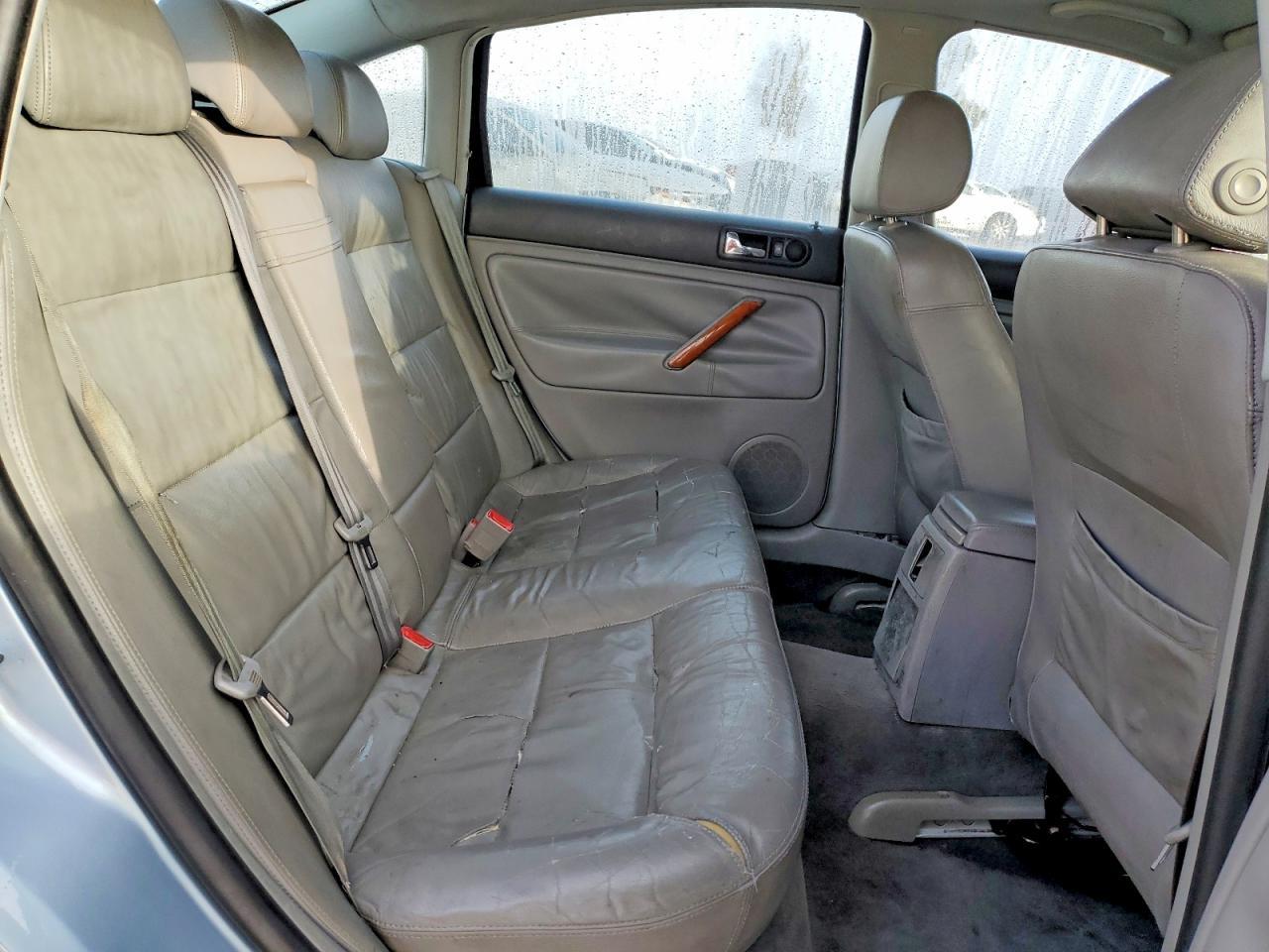 2001 Volkswagen Passat glx