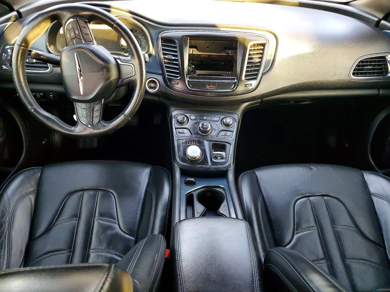 2015 Chrysler 200 s