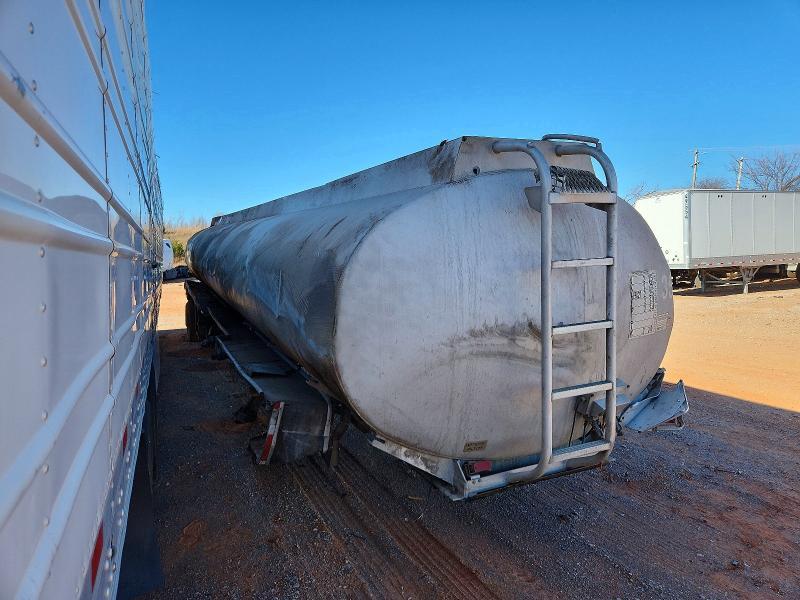 1996 Cust Tanker 1996 Custom Tank Trailer