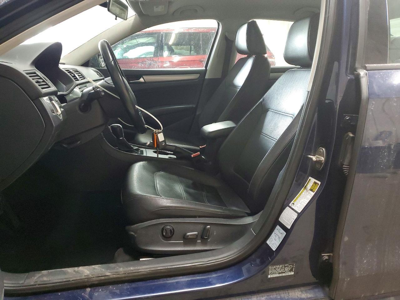 2015 Volkswagen Passat s