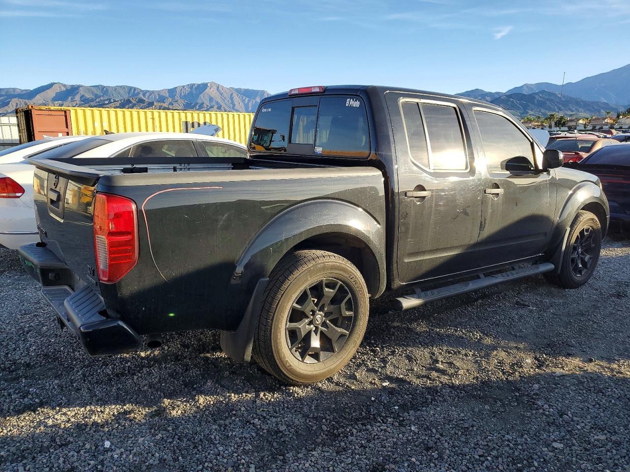 2020 Nissan Frontier s