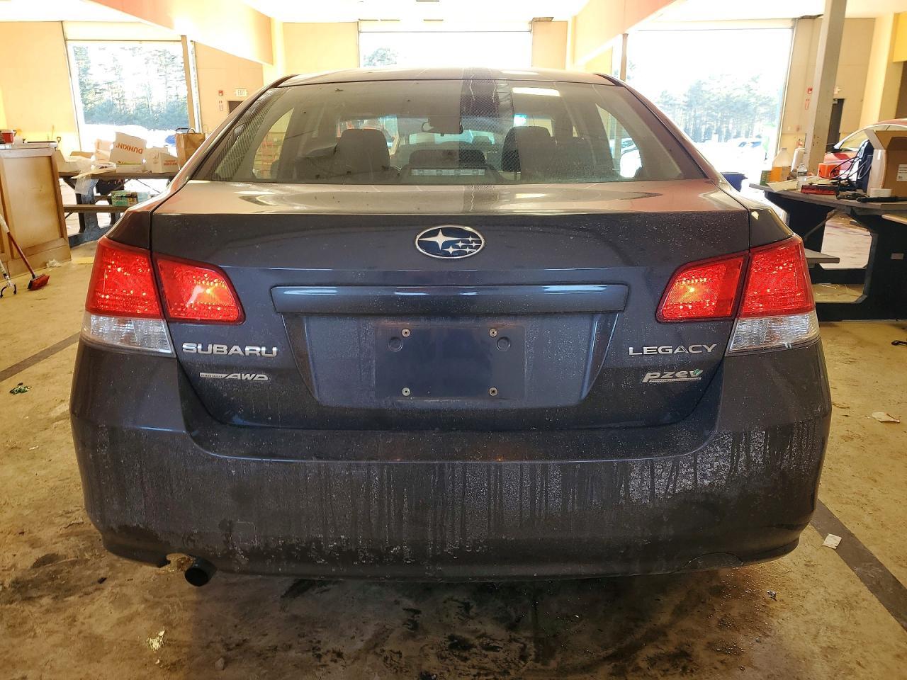 2011 Subaru Legacy 2.5i Premium