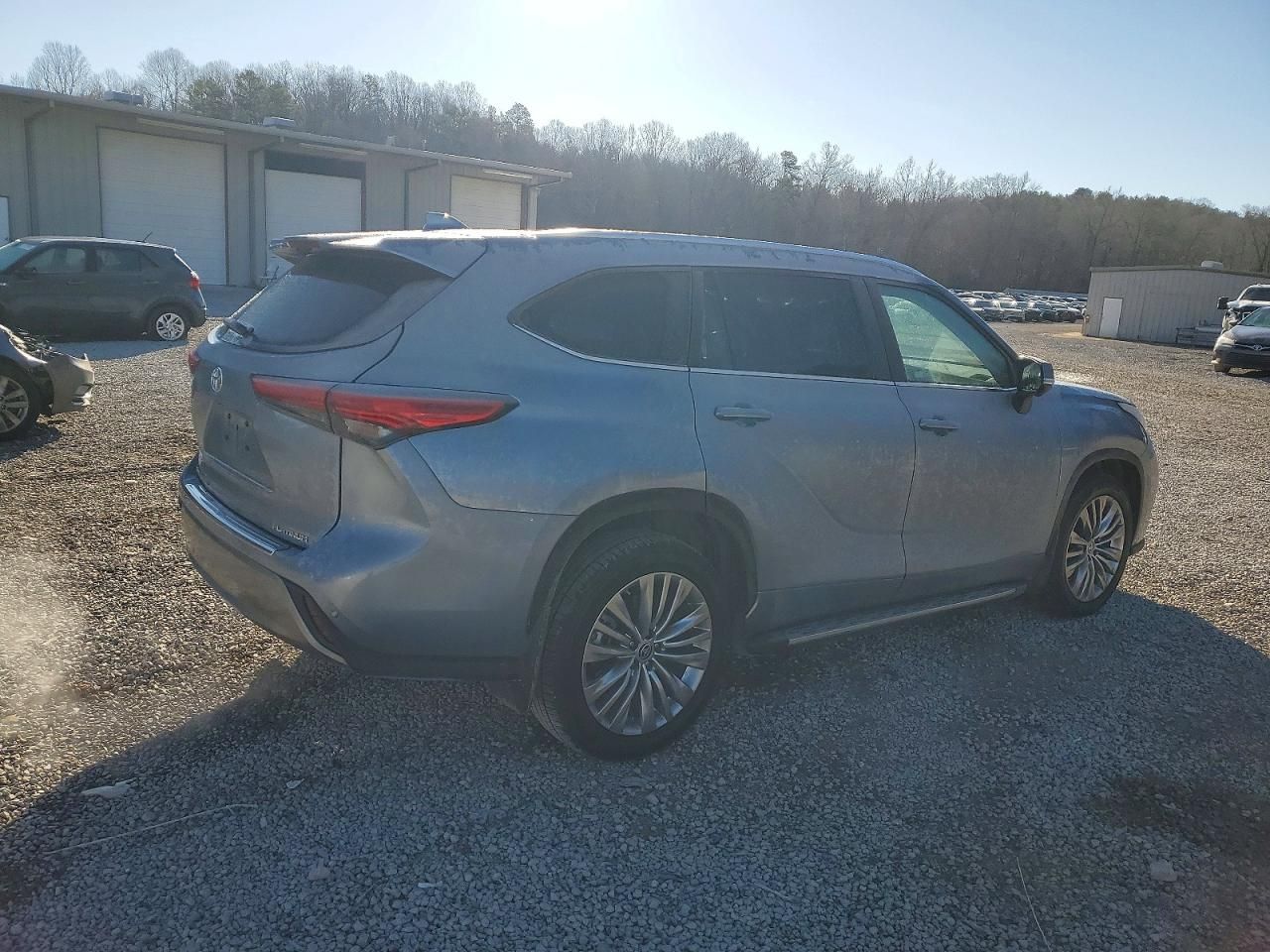 2023 Toyota Highlander l