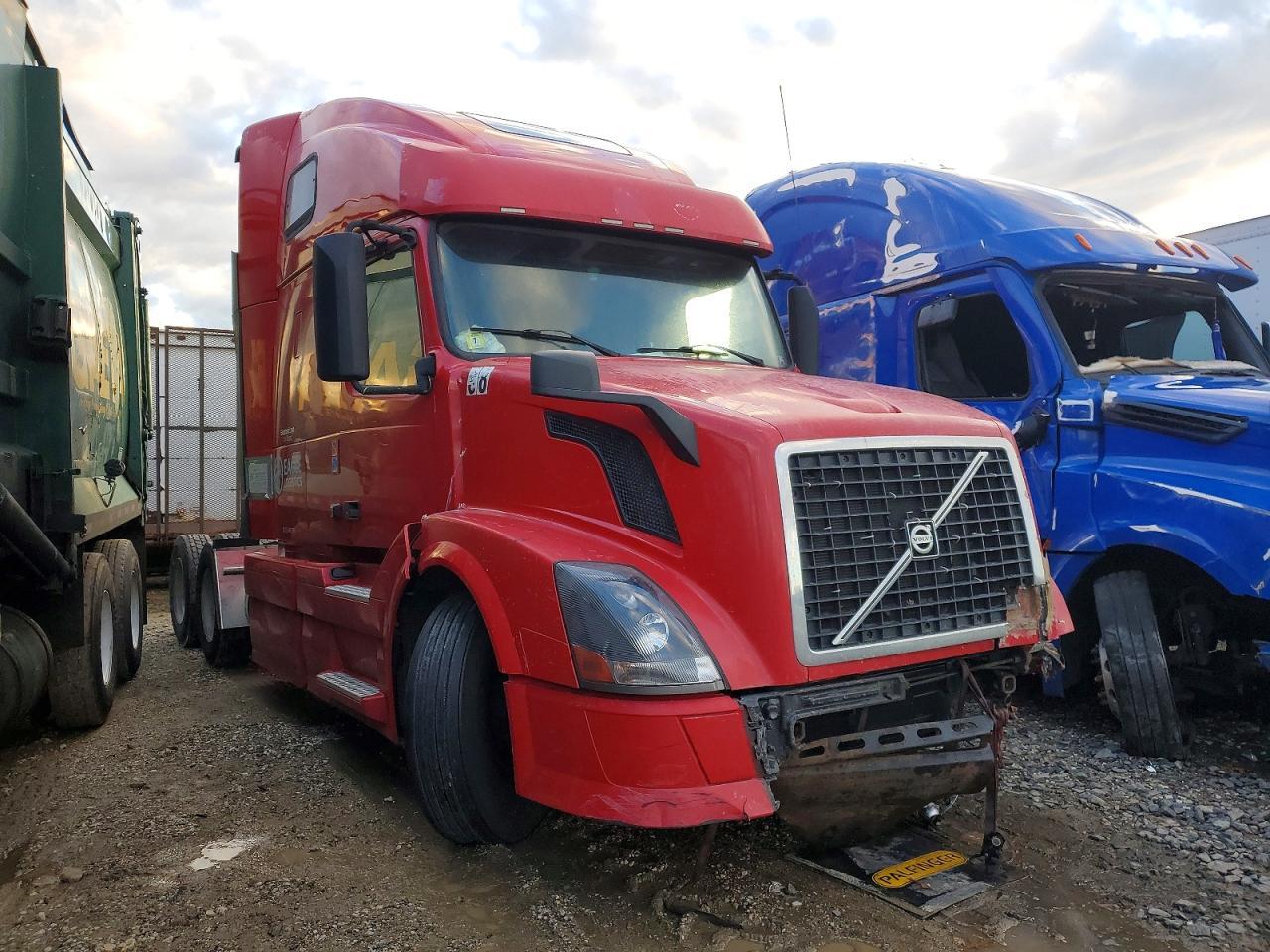 2013 Volvo VN VNL