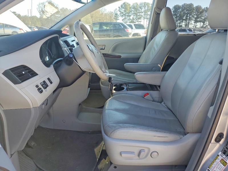 2014 Toyota Sienna xle