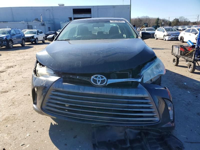 2016 Toyota Camry le