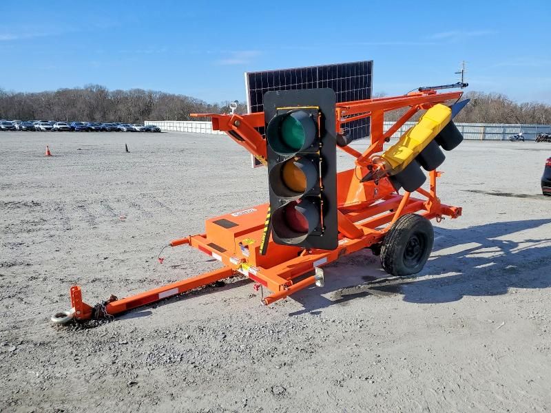 2022 Other 2022 Omjc Traffic Signal System Trailer