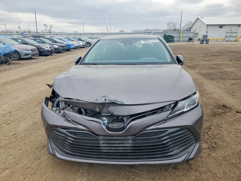 2020 Toyota Camry le
