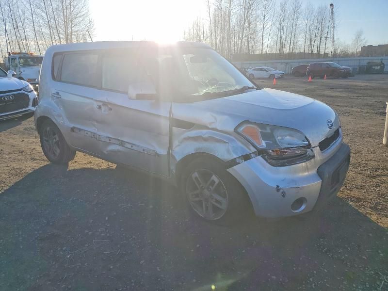 2011 KIA Soul +
