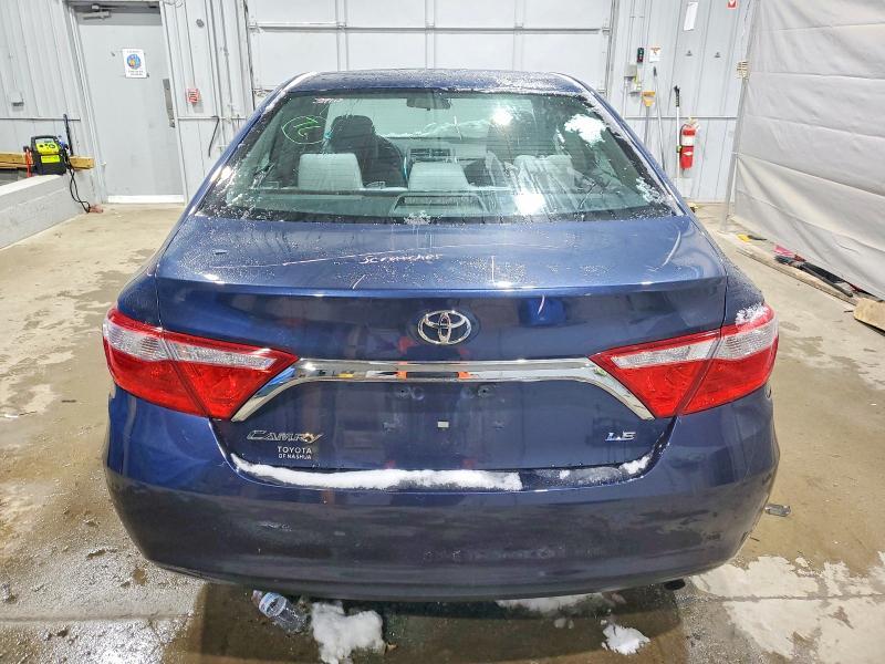 2015 Toyota Camry le