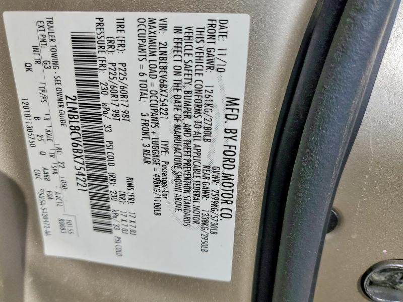 2011 Lincoln Town car Signature Limited