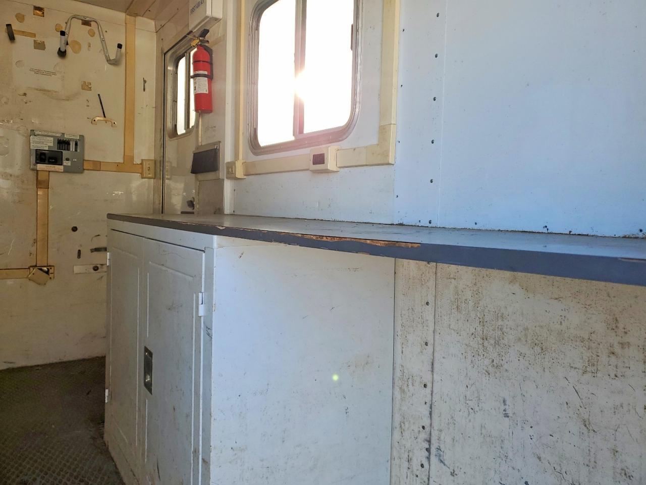 2007 Featherlite Mfg Inc 2007 Featherlite Fiber Optic Splcling Trailer