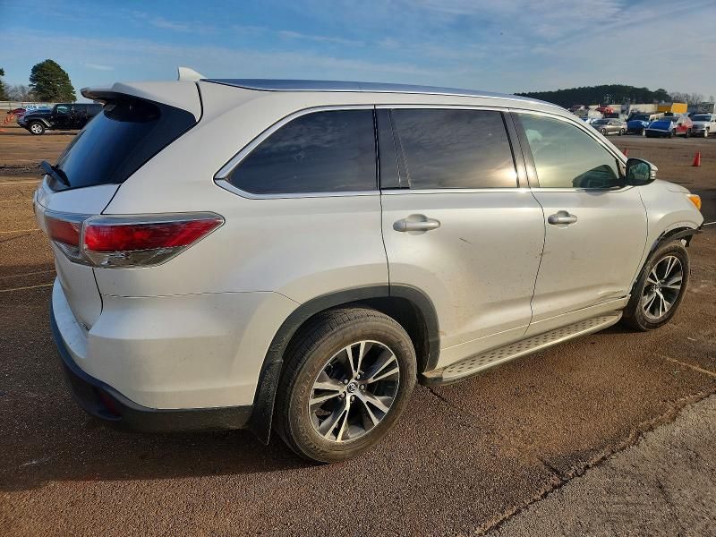 2016 Toyota Highlander xle