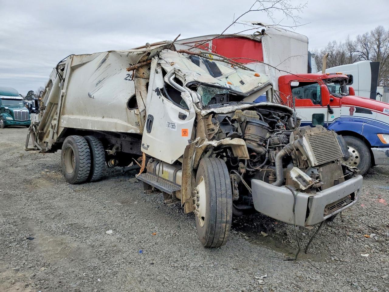 2005 Freightliner M2 106 Medium Duty