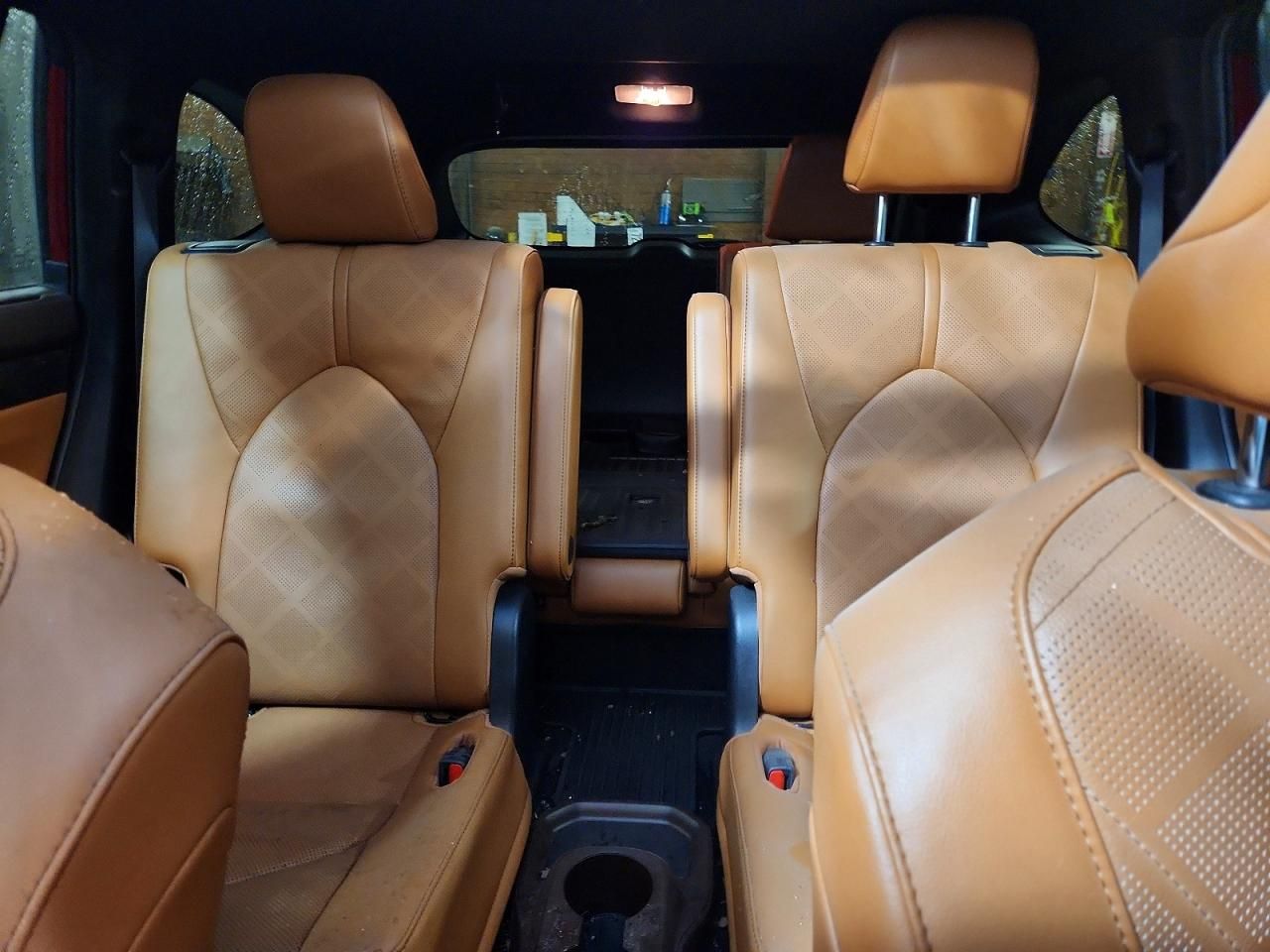 2022 Toyota Highlander Hybrid Platinum