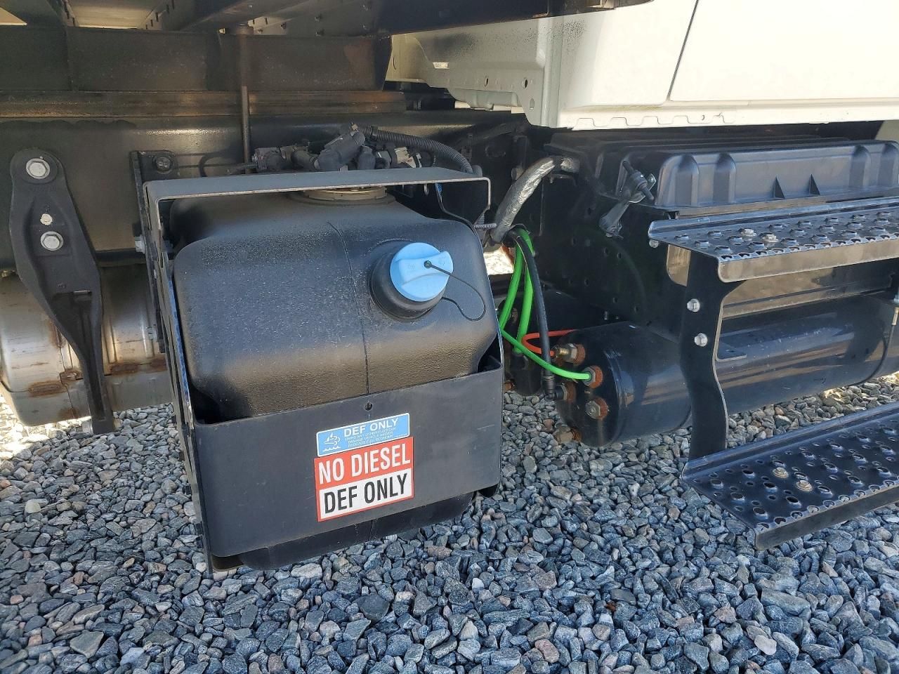 2024 International MV607 BOX Truck