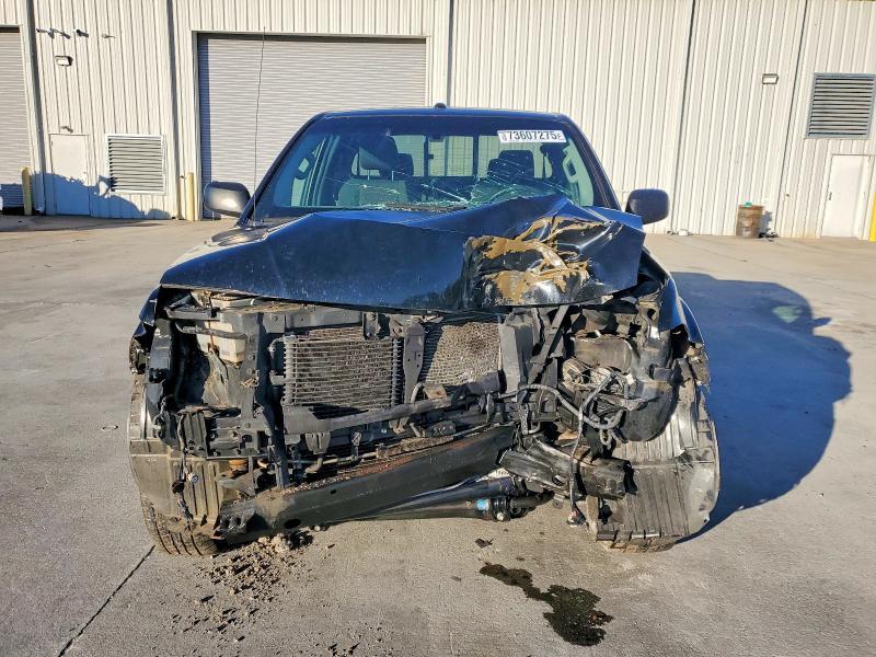 2013 Nissan Frontier s