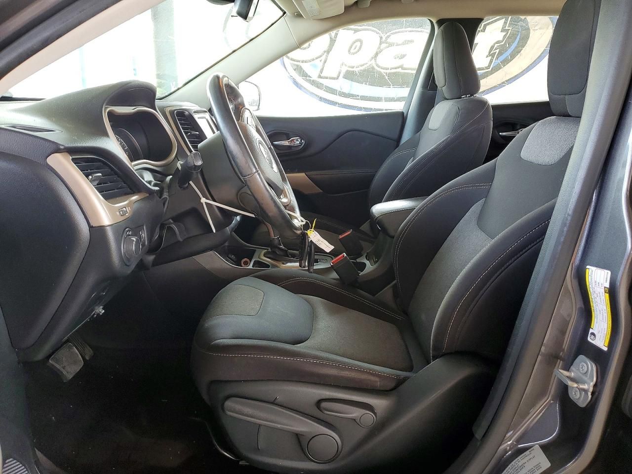 2017 Jeep Cherokee Sport