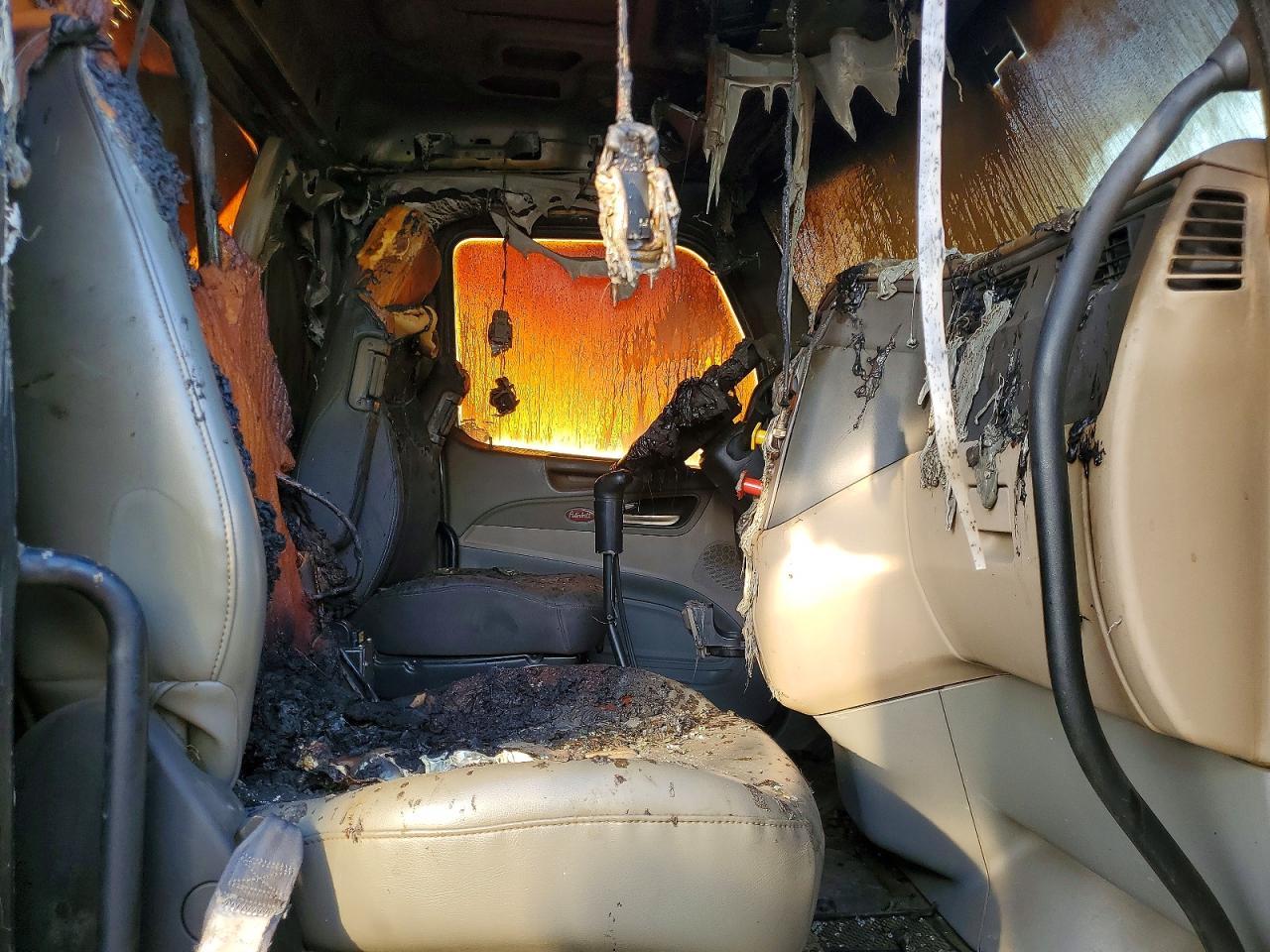 2020 Peterbilt Tractor 579