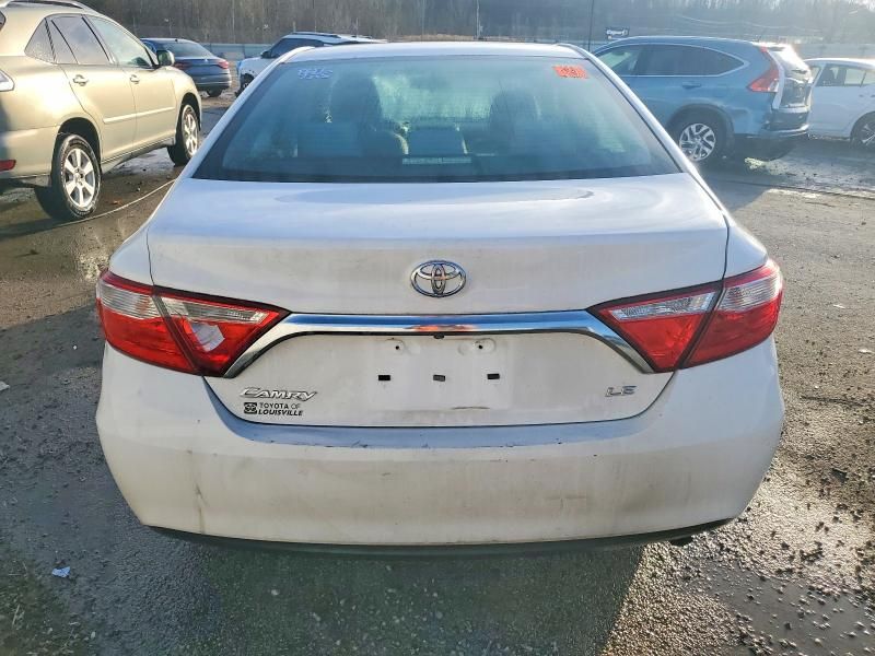 2016 Toyota Camry le