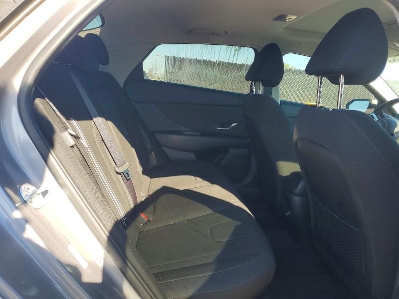 2025 Hyundai Elantra sel