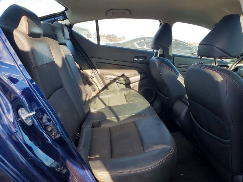 2021 Nissan Altima sr