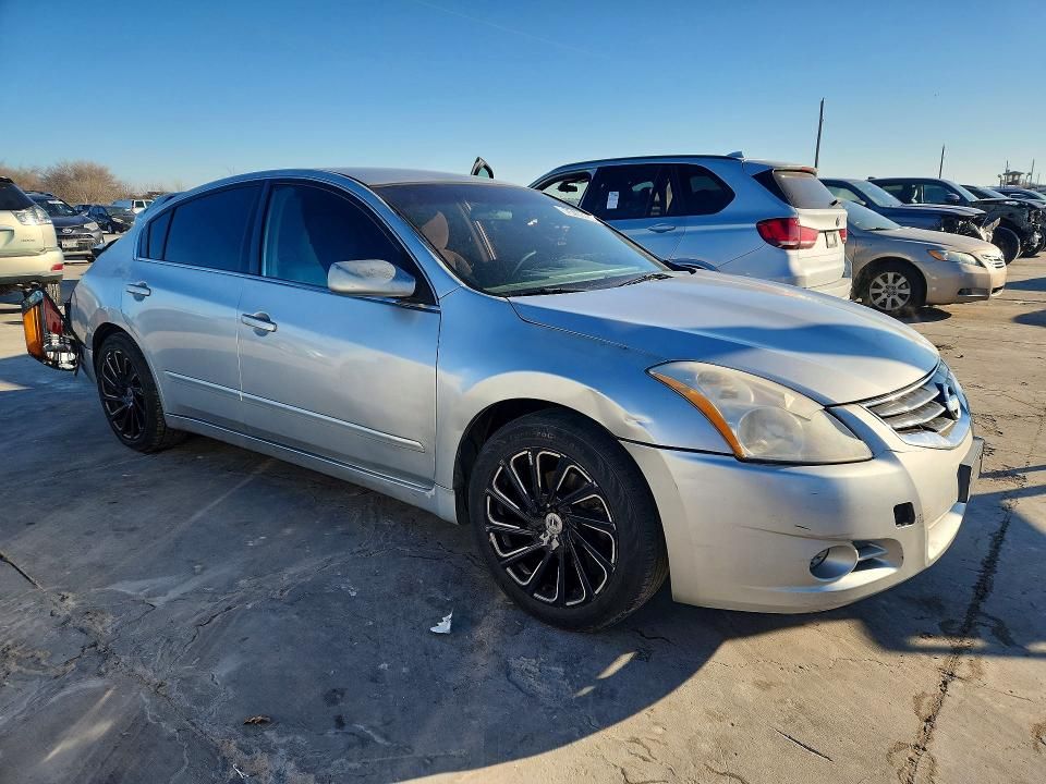 2010 Nissan Altima Base