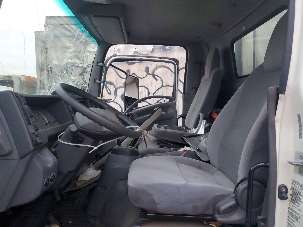 2020 Isuzu NPR XD Refrigerated BOX Truck