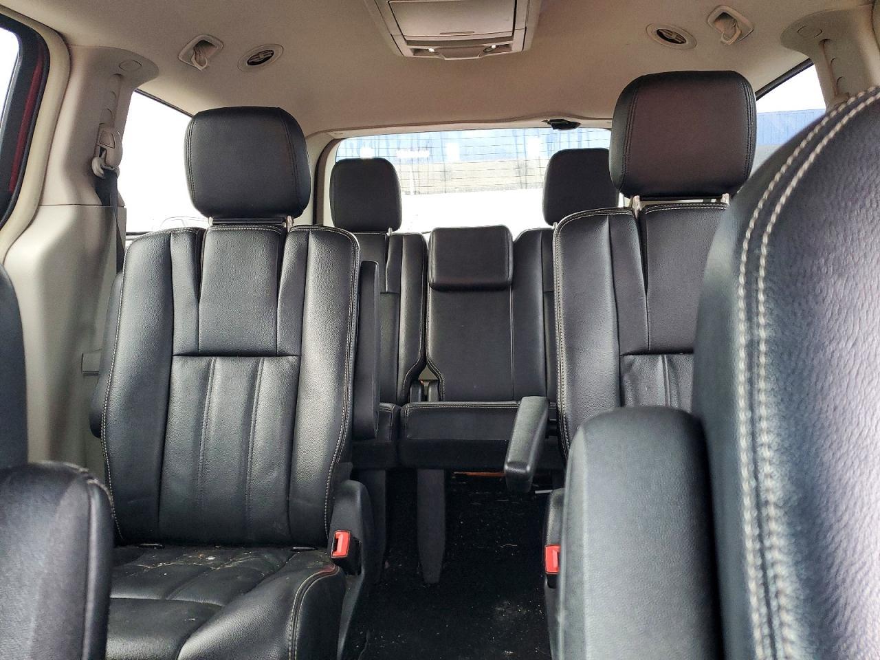 2014 Chrysler Town & Country Touring