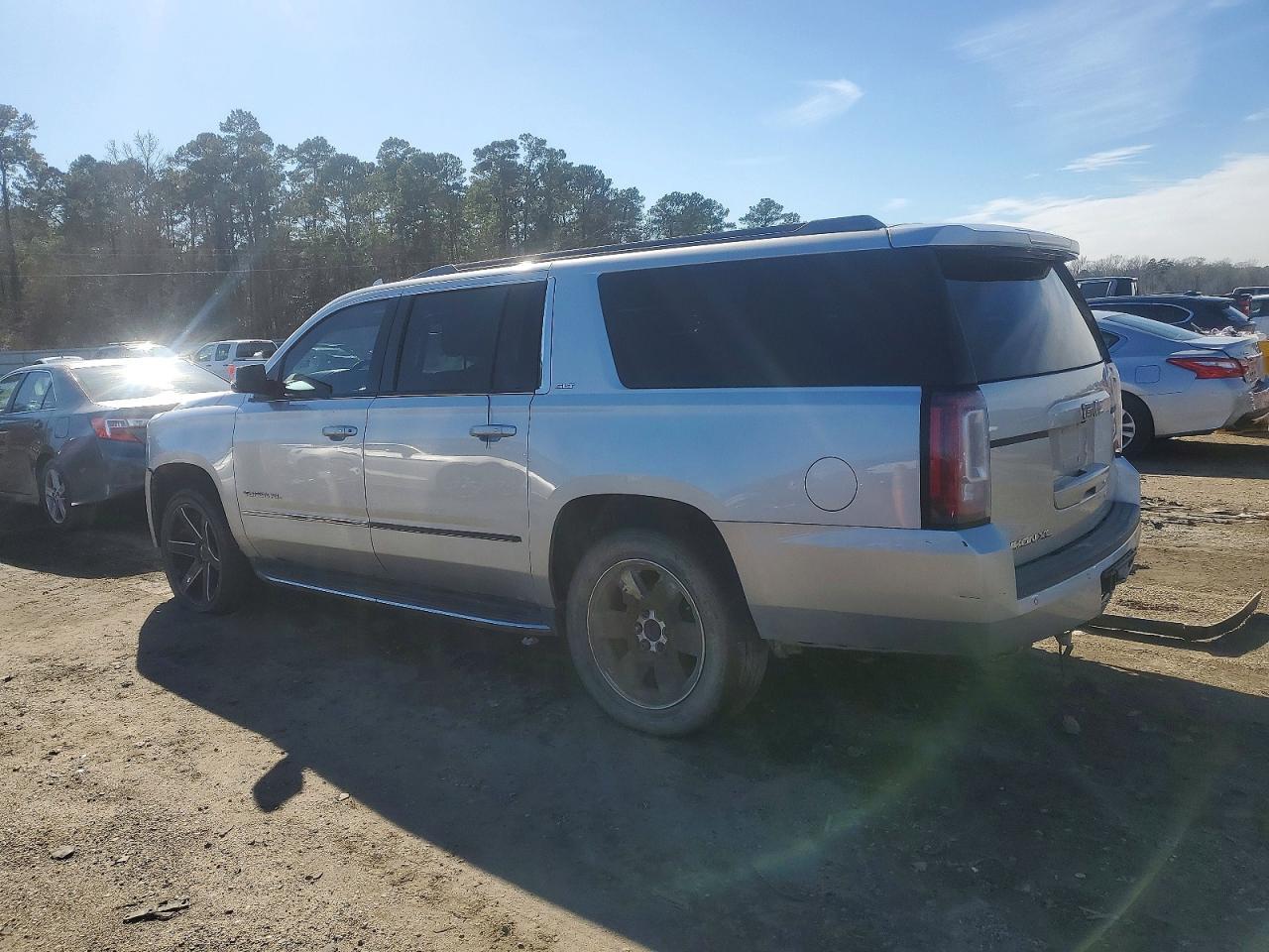 2017 GMC Yukon xl K1500 slt