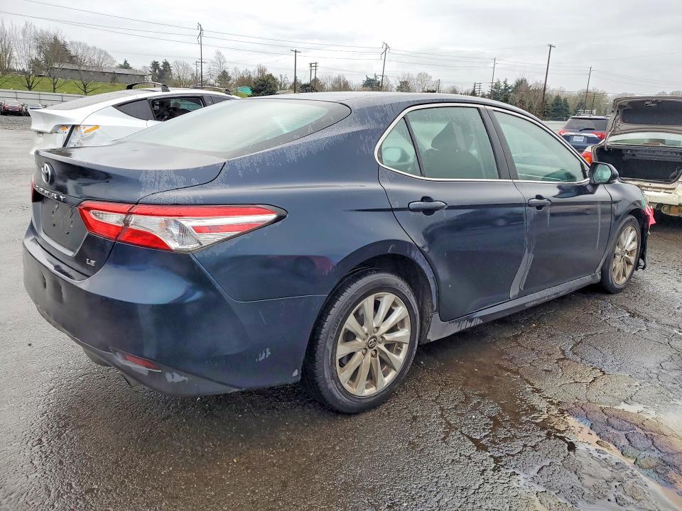2018 Toyota Camry le