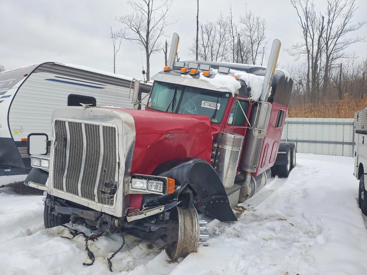 2002 Peterbilt 379 Semi Truck