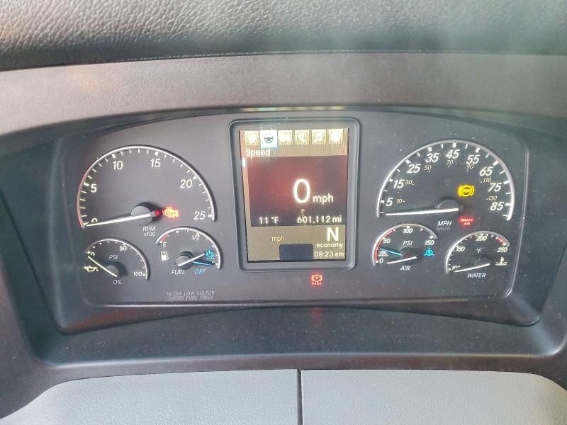 2019 Freightliner Cascadia 126 Semi Truck