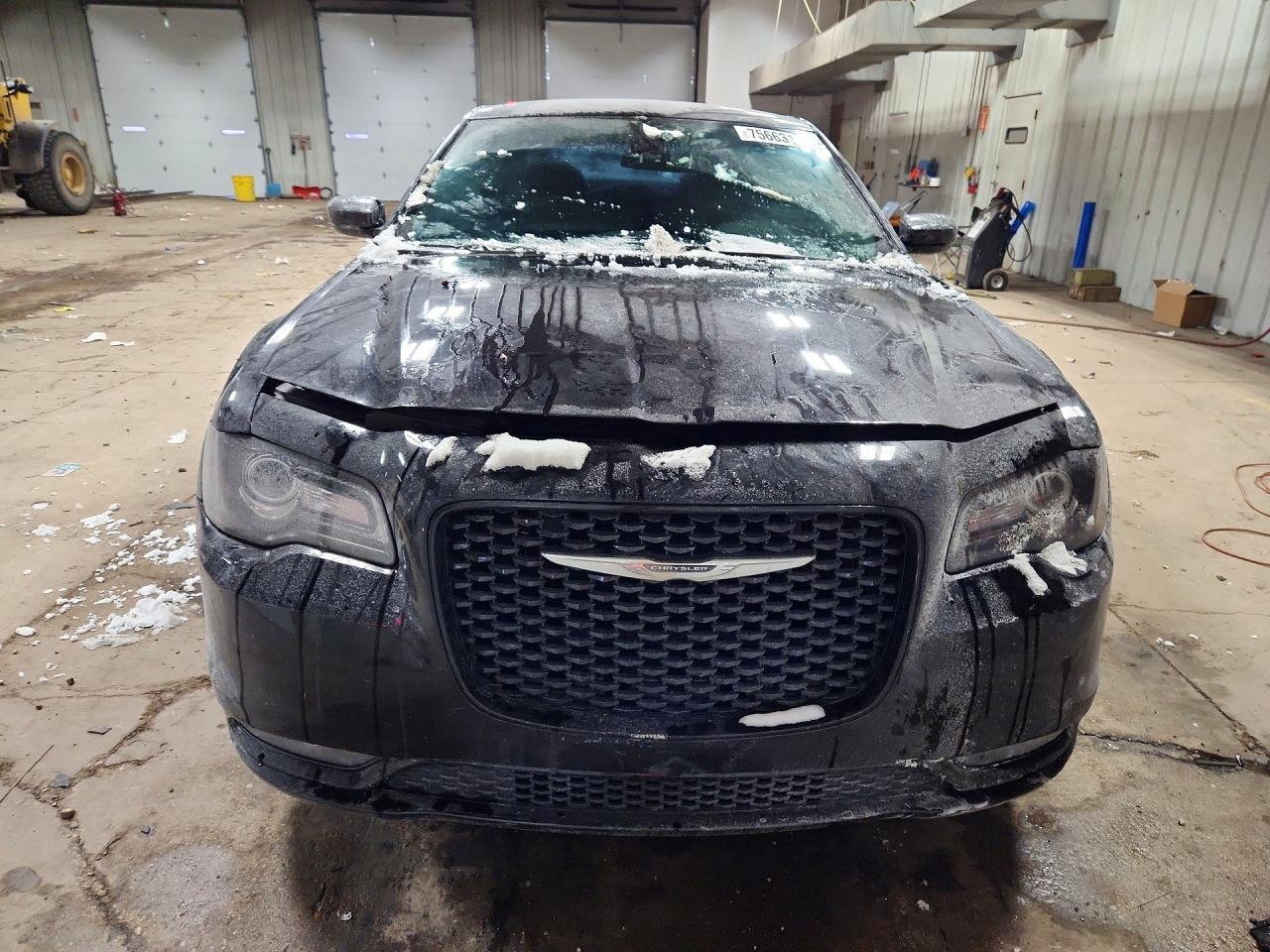 2016 Chrysler 300 s