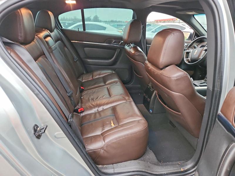 2010 Lincoln MKS