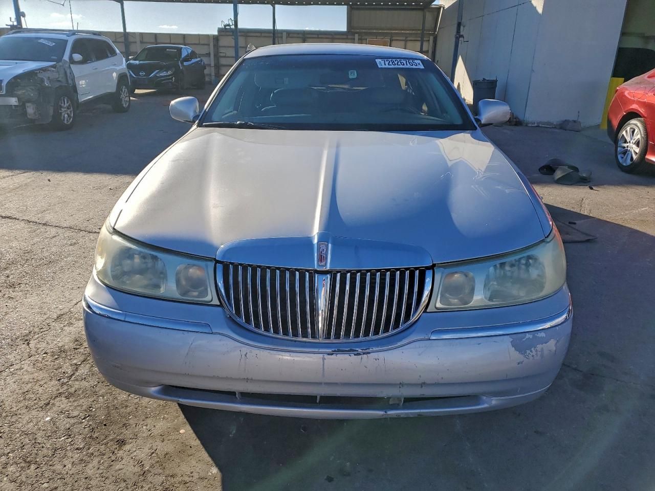2002 Lincoln Town car Signature