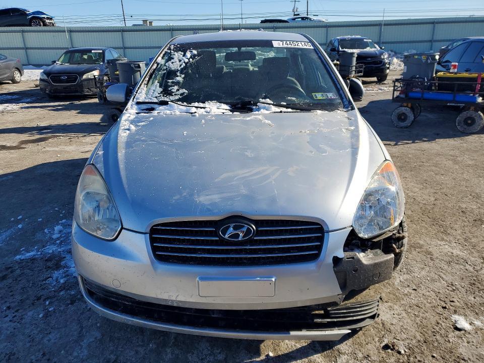 2011 Hyundai Accent gls