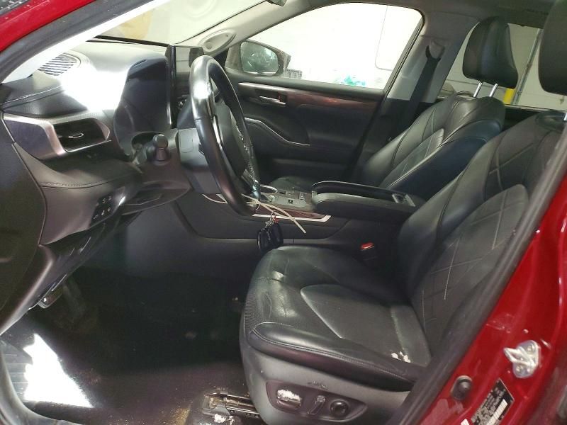 2021 Toyota Highlander Hybrid Platinum