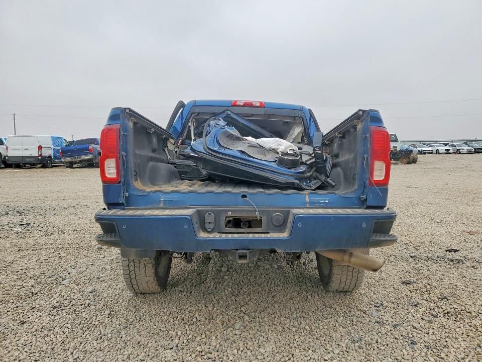 2017 Chevrolet Silverado K1500 High Country