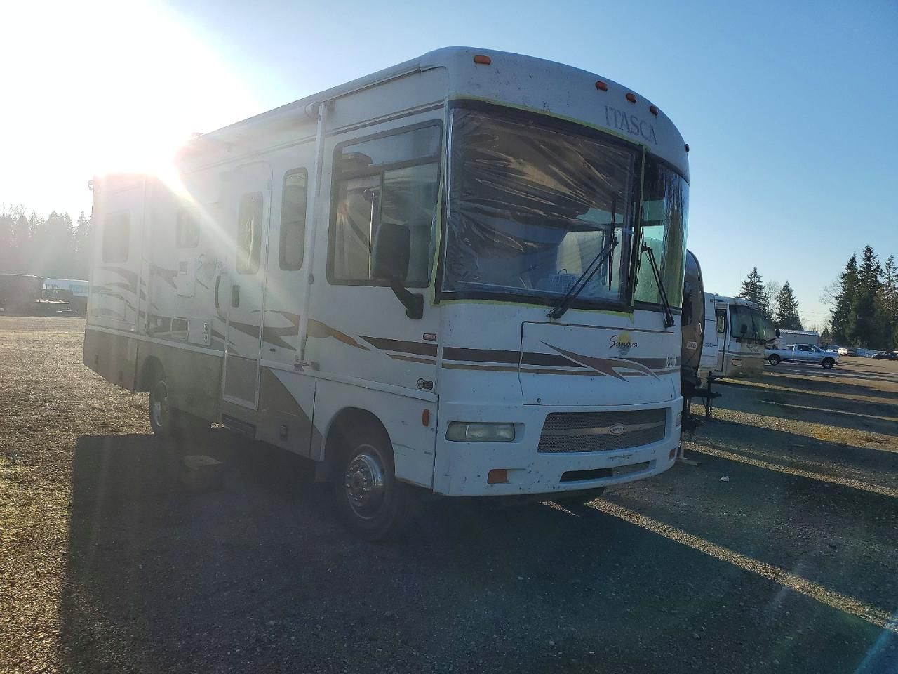 2006 Itasco 2006 Workhorse Custom Chassis Motorhome Chassis W1