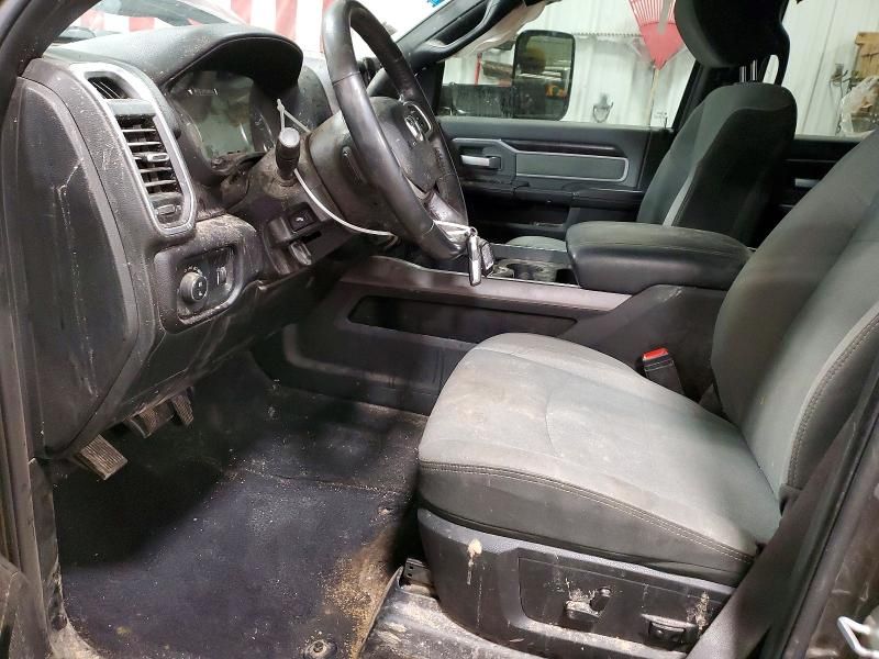 2022 Dodge Ram 3500 big Horn/lone Star