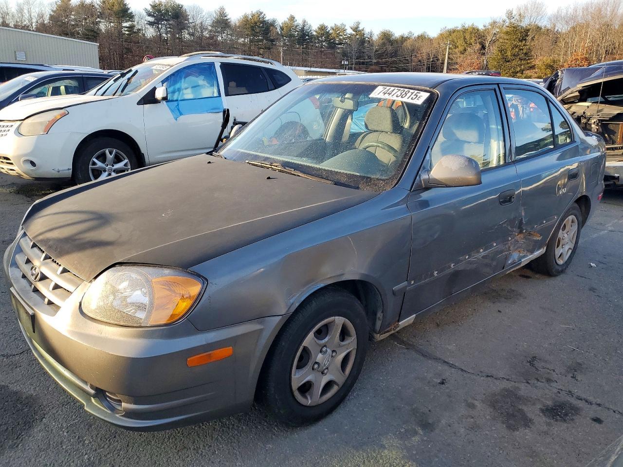 2004 Hyundai Accent gl