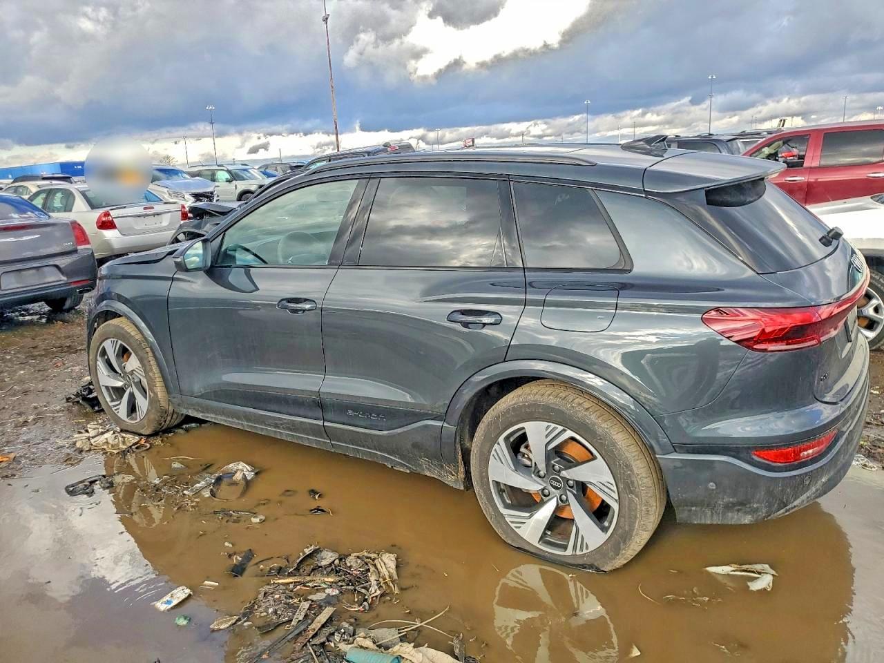 2025 Audi Q6 E-tron Prestige