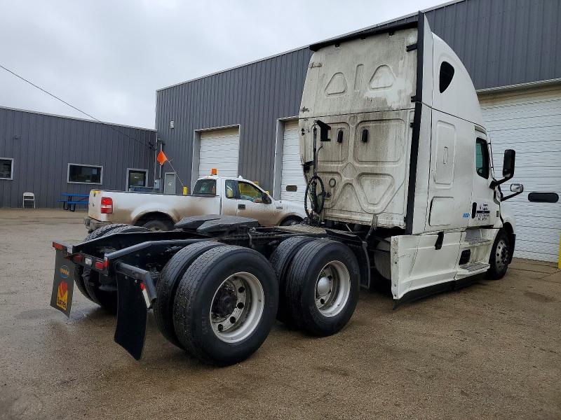 2022 Freightliner Cascadia 126 Semi Truck