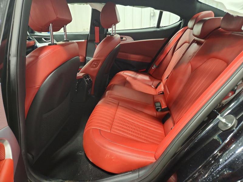 2023 Genesis G70 Base