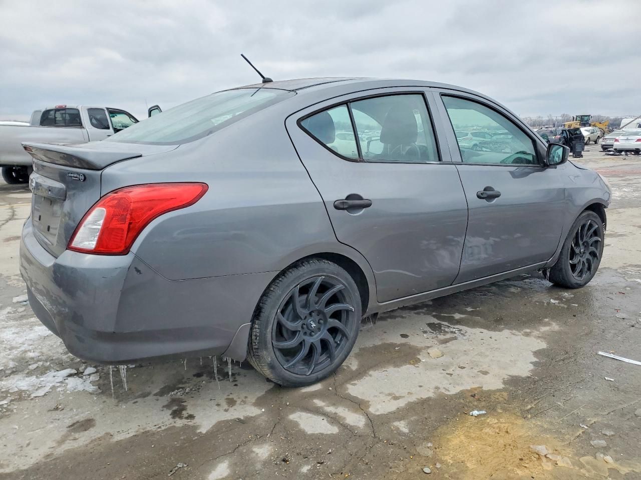 2018 Nissan Versa s