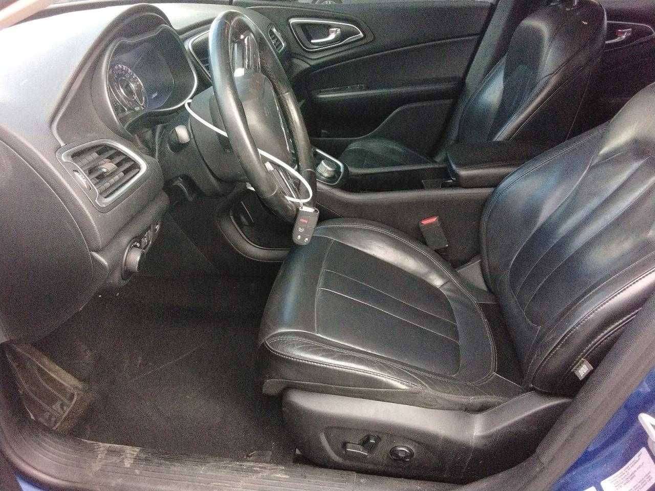 2017 Chrysler 200 Limited