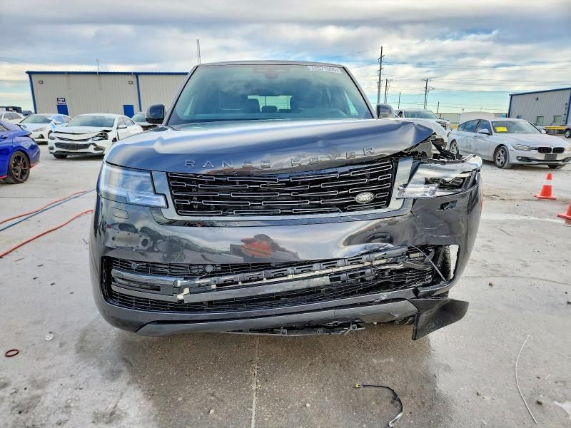 2025 Land Rover Range Rover se