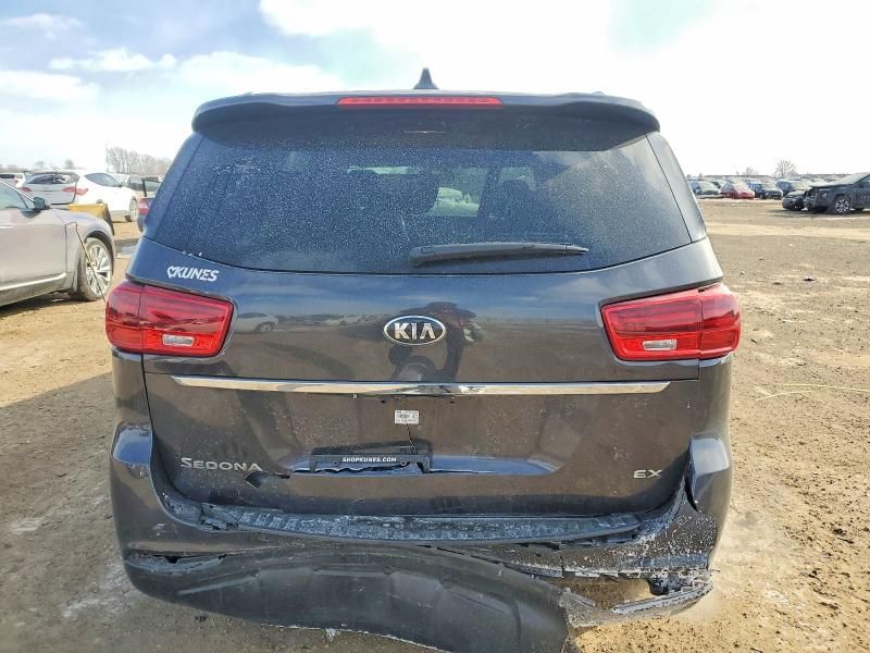 2020 KIA Sedona lx